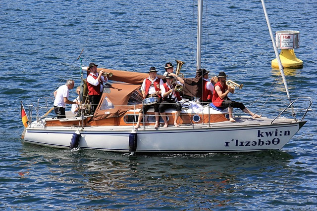 官方：26岁的前比利时国脚、国米旧将范赫斯登退役